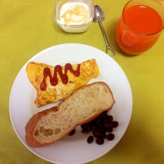 うちの朝ごはん パンとオムレツ